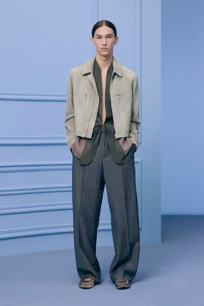 Look 15
